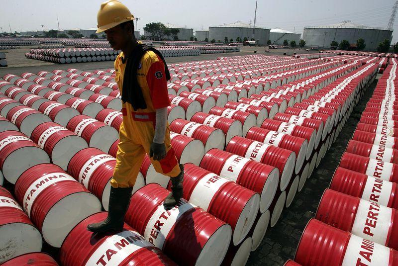 IEA: Thị trường dầu mỏ đối mặt với rủi ro khi Covid-19 bùng phát làm tổn thương nhu cầu tiêu thụ IEA: Thị trường dầu mỏ đối mặt với rủi ro khi Covid-19 bùng phát làm tổn thương nhu cầu tiêu thụ