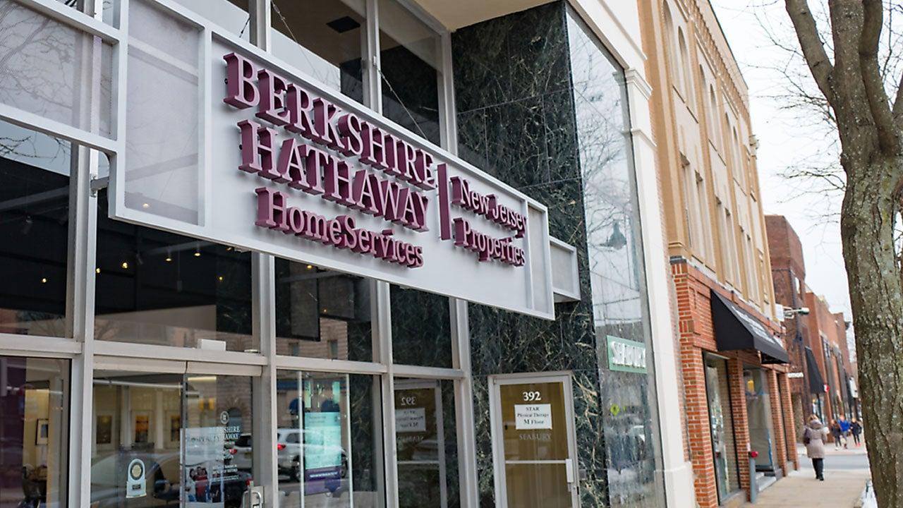Berkshire đặt cược vào các công ty thương mại Nhật Bản