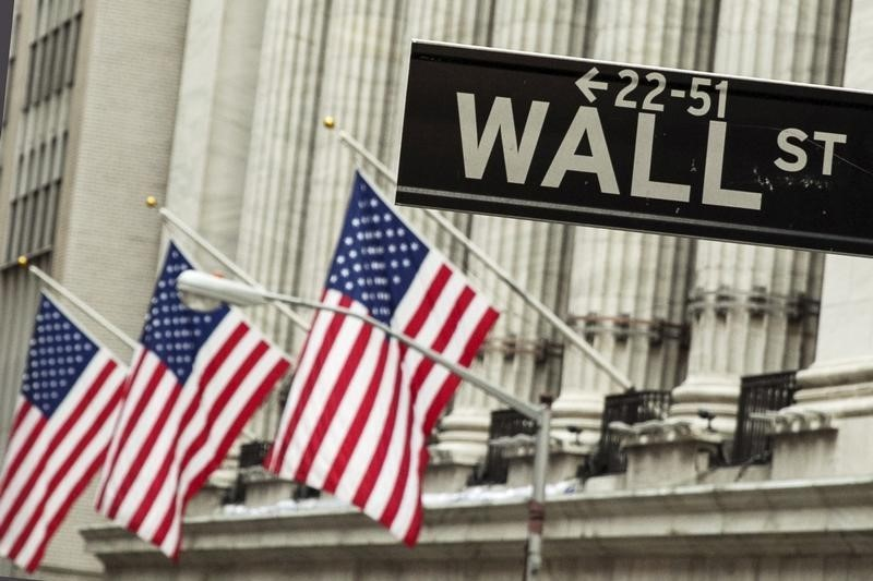 U.S. Futures Mixed; Pfizer Leads Another Busy Earnings Week By Investing.com
