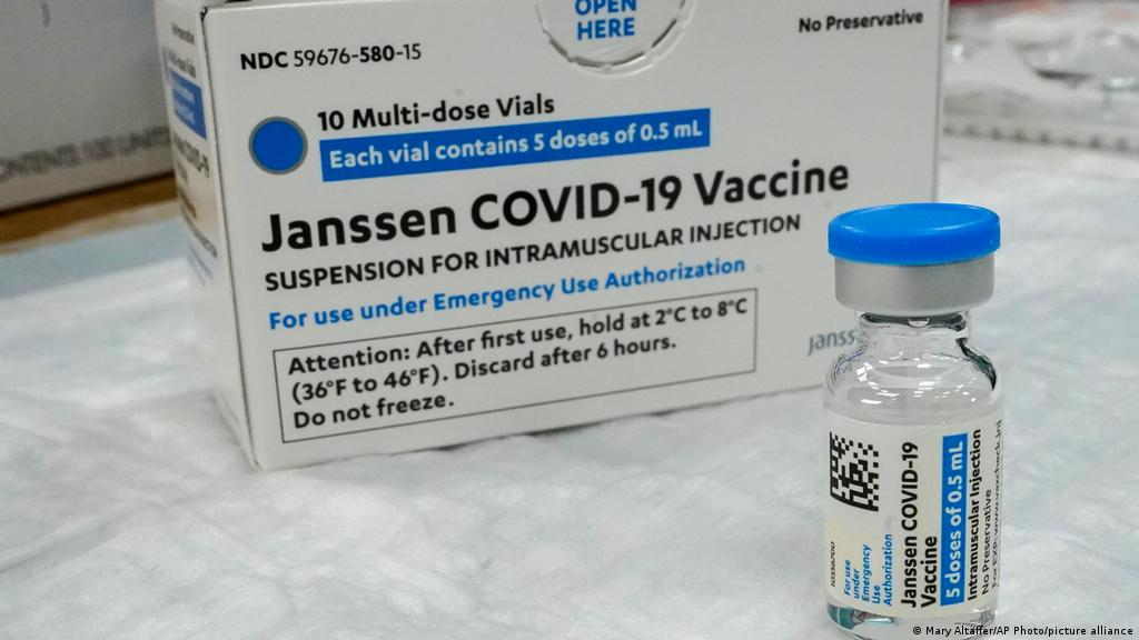 Coronavirus digest: J&amp;J vaccine maker rejects blood clot claims | News | DW  | 17.04.2021