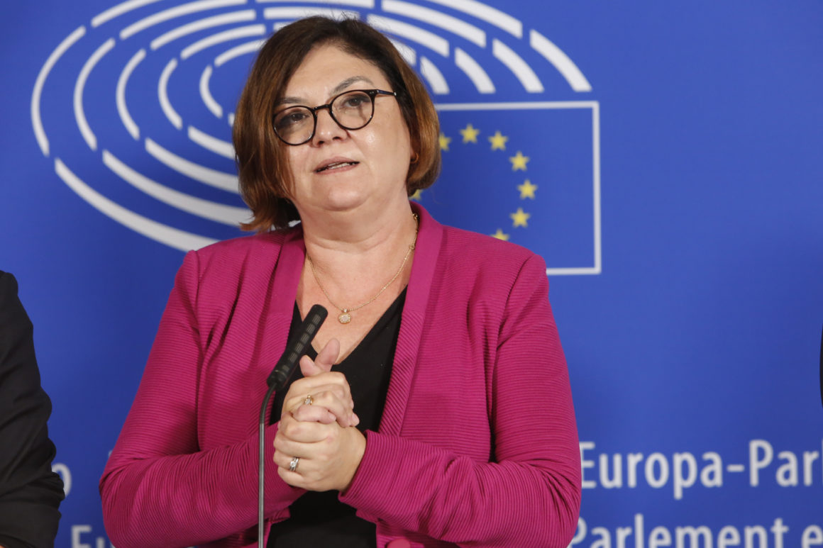 Adina-Ioana Vălean picked for transport commissioner job – POLITICO