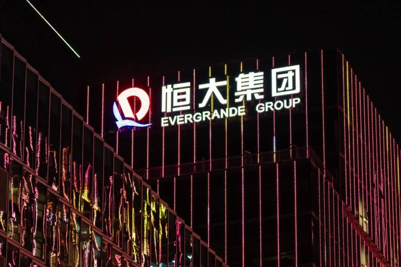 Evergrande đối mặt với nguy cơ vỡ nợ, cổ phiếu &quot;lao dốc&quot; không phanh