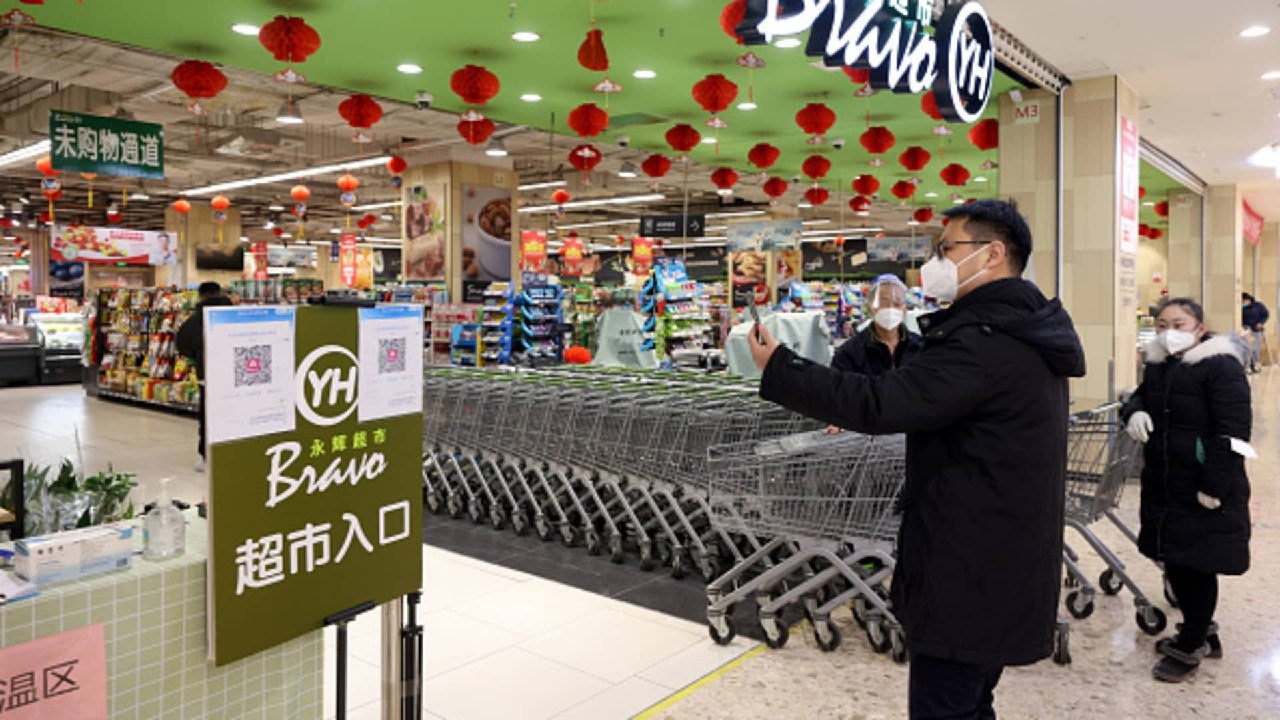 Trung Quốc nới lỏng các hạn chế Covid đối với việc đi lại và sản xuất