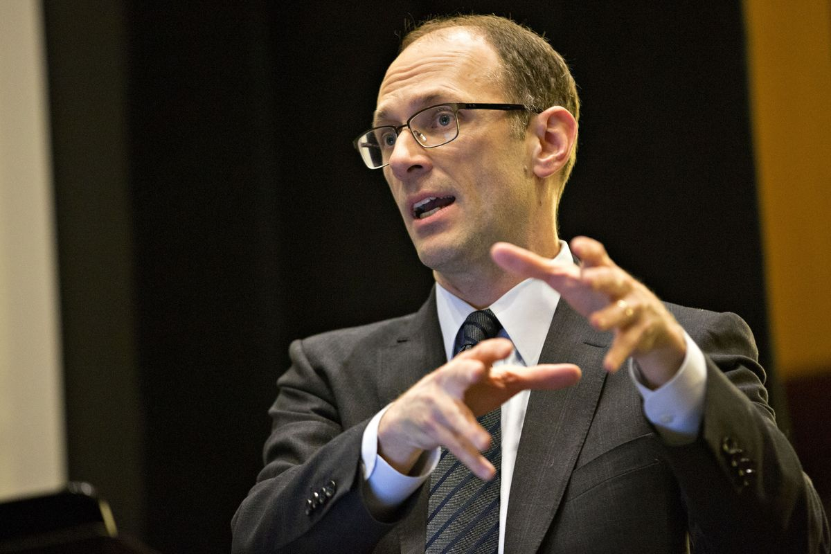 Fed's Goolsbee Says It's a Mistake to Rely Too Much on Market Reaction -  Bloomberg