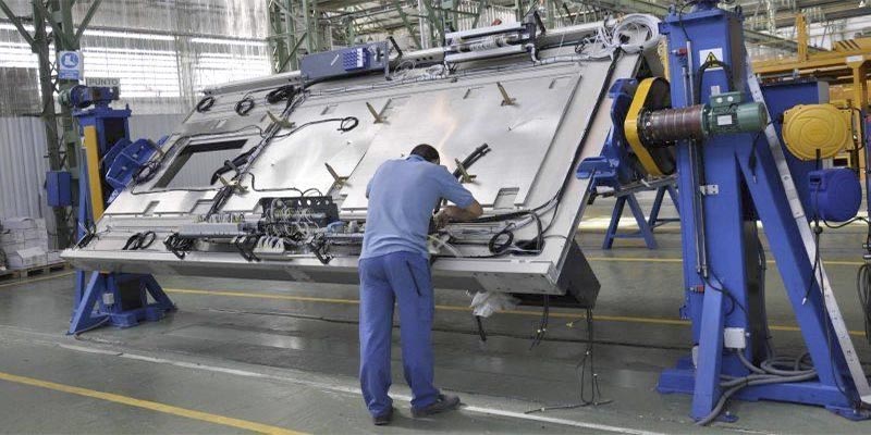 Spain Industrial Production Moderates Its Fall In October And Is Almost  Back To The Pre-Crisis Level | The Corner