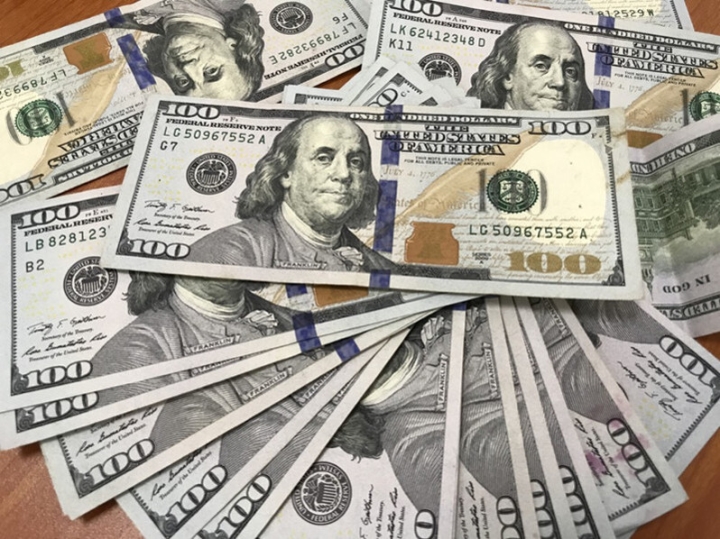 Đồng USD bật tăng khi Vàng suy yếu sau dữ liệu core PCE
