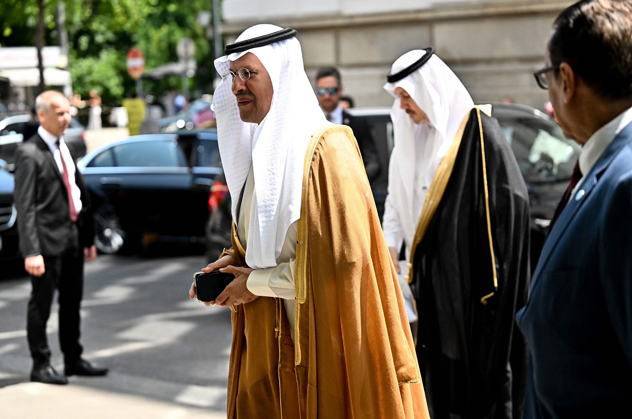 Bộ trưởng Dầu mỏ Ả-rập Saudi: OPEC+ đang tìm cách giải quyết những bất ổn của thị trường