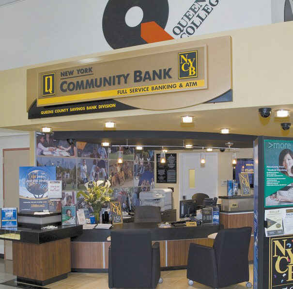 New York Community Bancorp cảnh báo rủi ro vỡ nợ thị trường bất động sản 560 tỷ USD