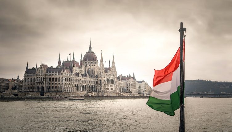 Thẻ định cư Hungary 5 năm - lựa chọn tối ưu cho các nhà đầu tư Việt