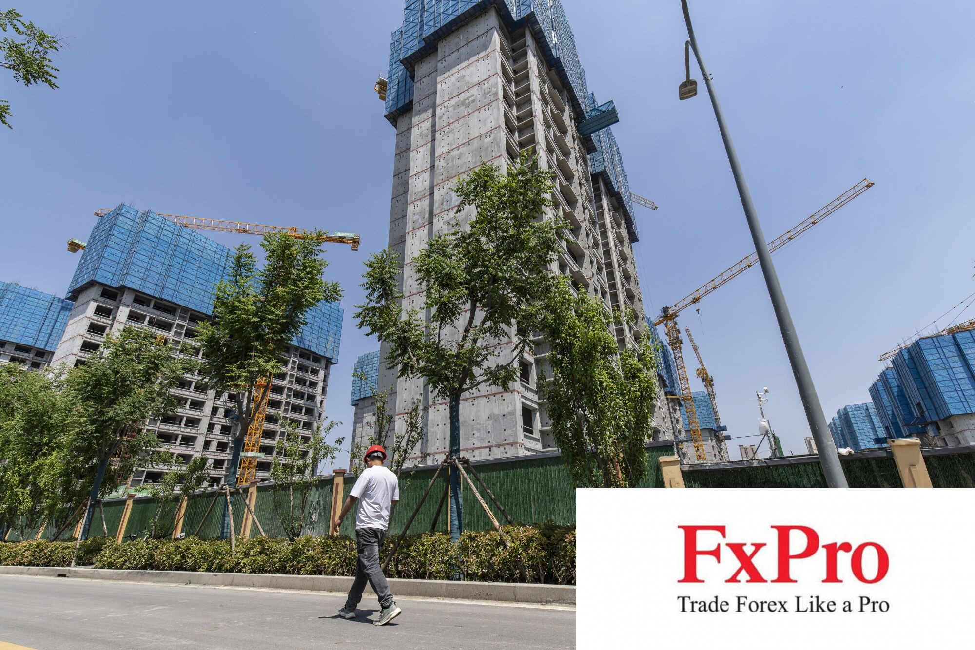 Thị trường bất động sản Trung Quốc được "giải cứu": Hỗ trợ đà tăng khiêm tốn của GDP, vẫn còn nhiều thách thức ở phía trước