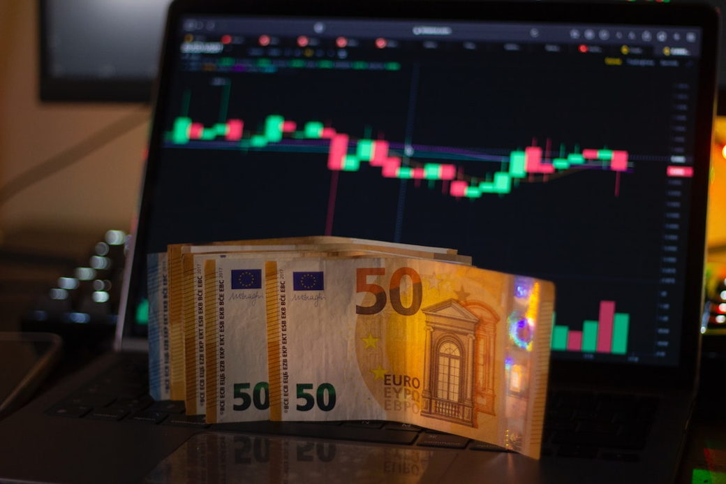 Nhận định tuần EUR/USD: Đón chờ "bản giao hưởng" đầy rung động với loạt dữ liệu và sự kiện quan trọng cho cả Eurozone và Mỹ