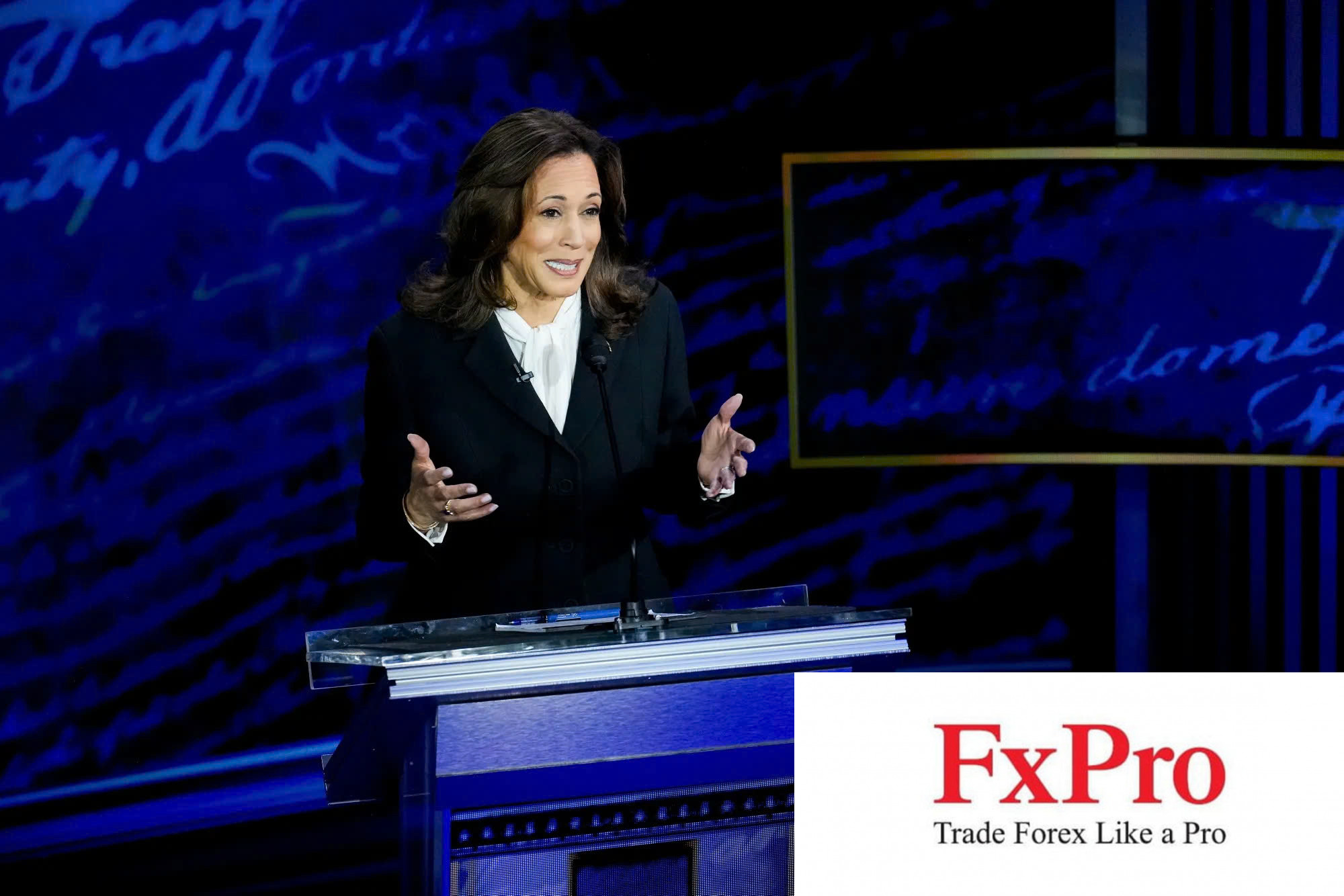 Đối đầu trực diện Trump-Harris: Trump đã "bán đứng chúng ta" cho Trung Quốc. Đối đầu trực diện Trump-Harris: Trump đã "bán đứng chúng ta" cho Trung Quốc.