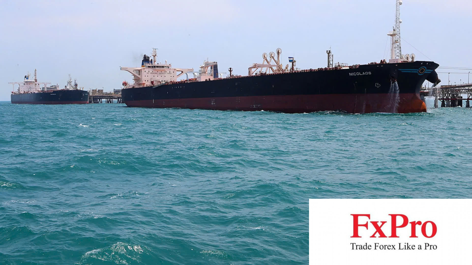 Thị trường dầu mỏ: Iran "xoa dịu" trong tâm bão xung đột Nga-Ukraine Thị trường dầu mỏ: Iran "xoa dịu" trong tâm bão xung đột Nga-Ukraine