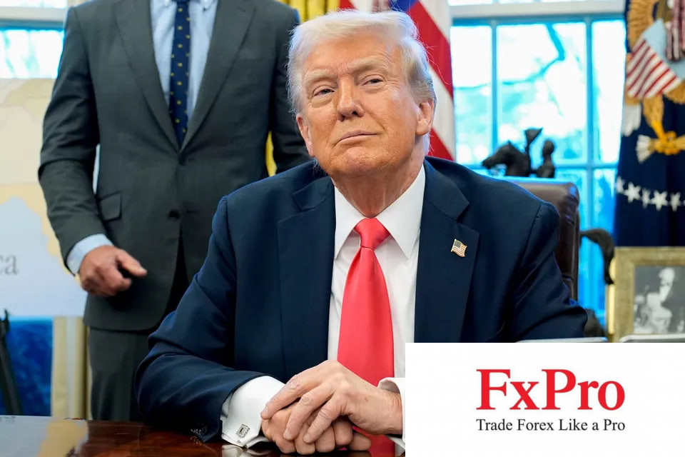 Tổng thống Donald Trump áp thuế bổ sung 10% lên hàng hóa Trung Quốc, căng thẳng thương mại leo thang