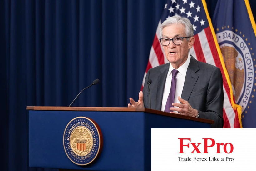 Fed thận trọng với việc cắt giảm lãi suất do lo ngại chính sách thuế quan của Trump