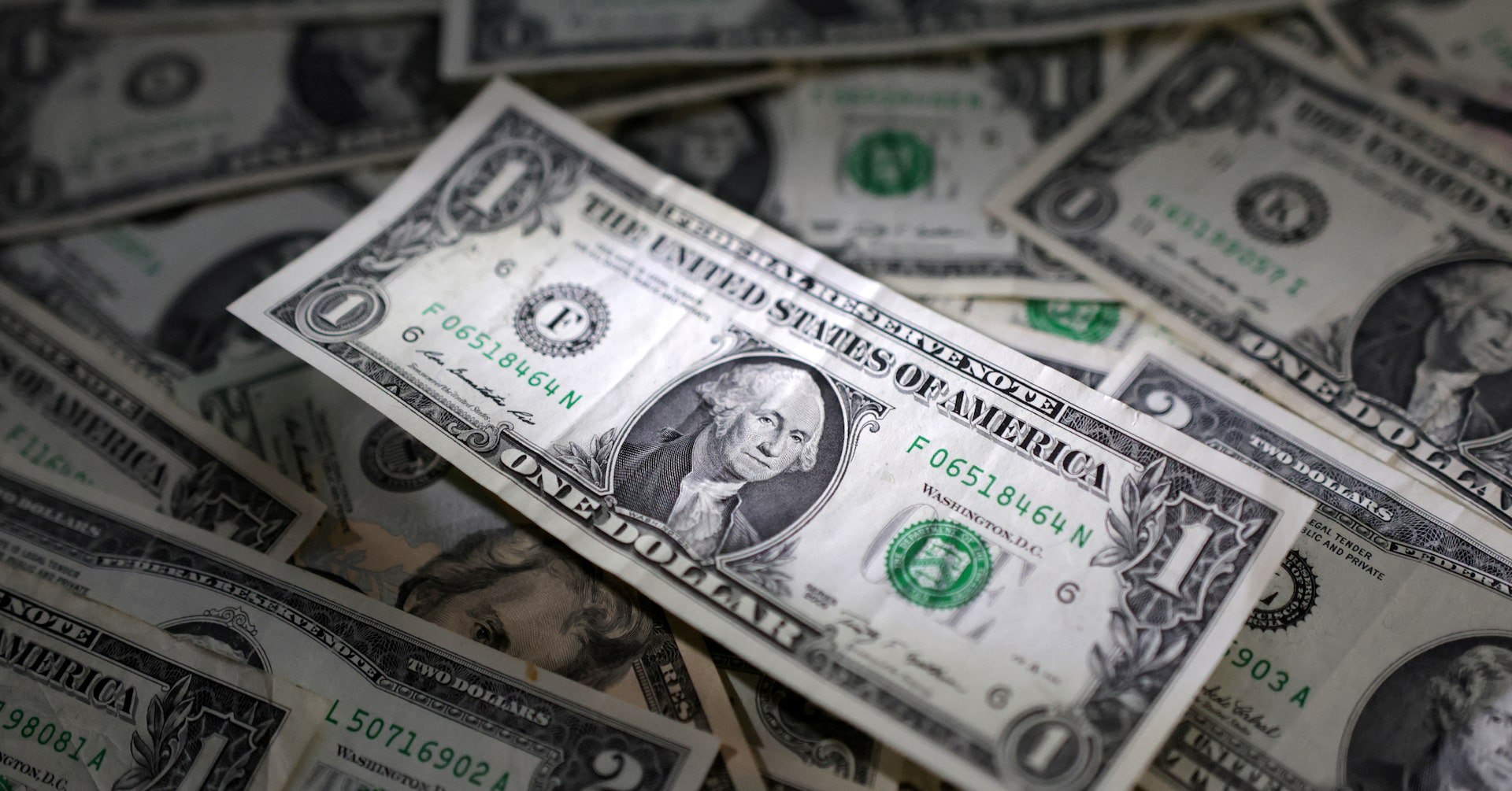 Liệu điều gì có thể lay chuyển vị thế bá chủ của đồng USD trong tương lai?